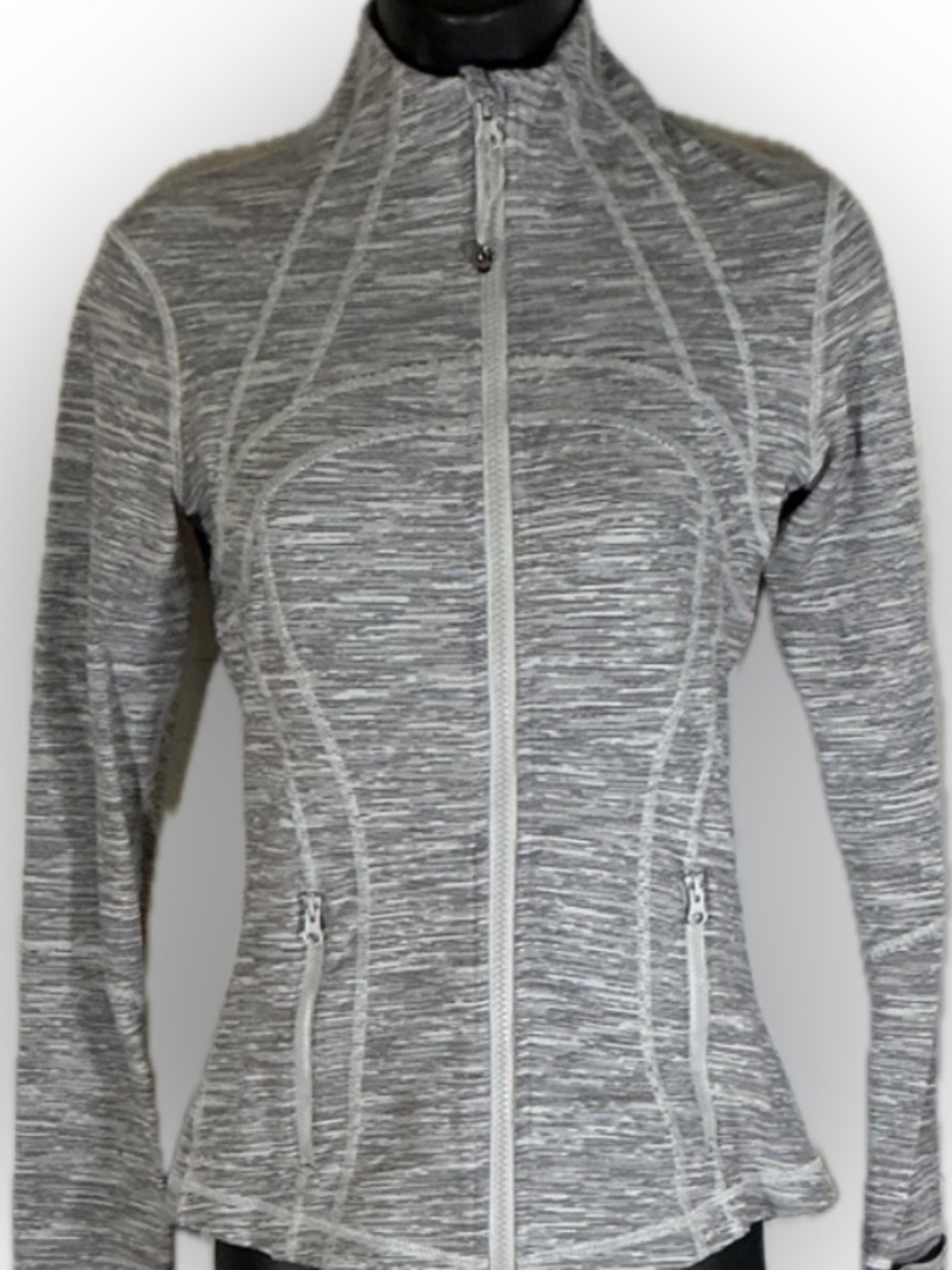Lululemon Define Jacket Heather Gray Full Zip • Size 6 • Thumbholes
